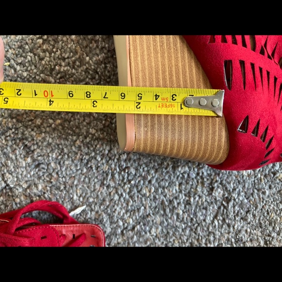 Gorgeous red JC wedge heel shoes size 9 - Picture 10 of 11